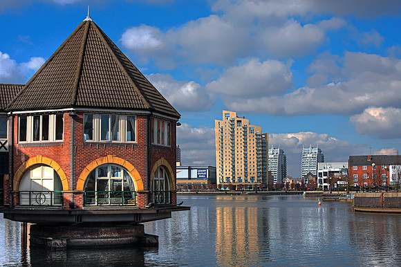 SALFORD QUAYS ROUND HOUSE HDR MSP0002047