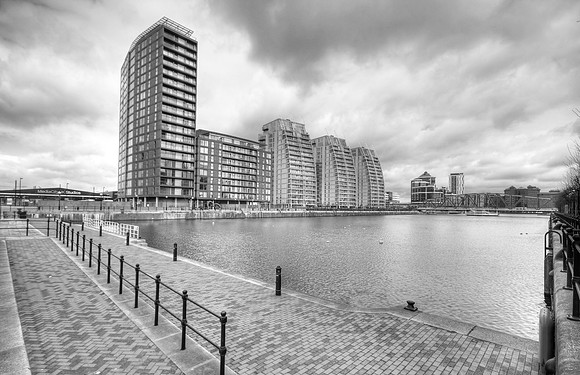 HURON BASIN SALFORD QUAYS MONO HDR MSP0002945