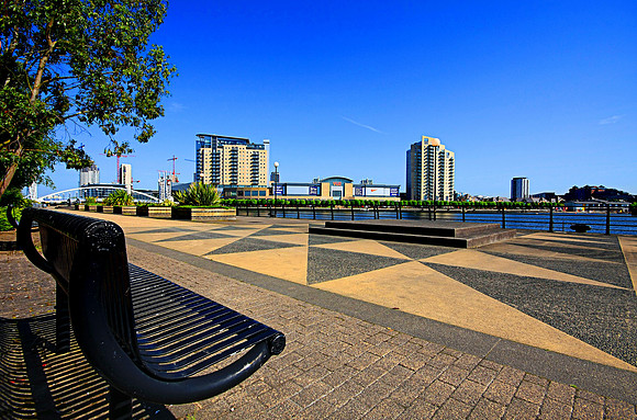 A SEAT BY THE QUAYS MSP0000850