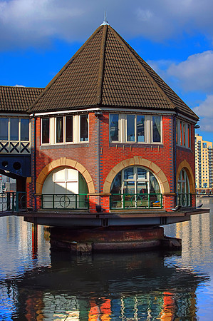 SALFORD QUAYS ROUNDHOUSE HDR MSP0002064