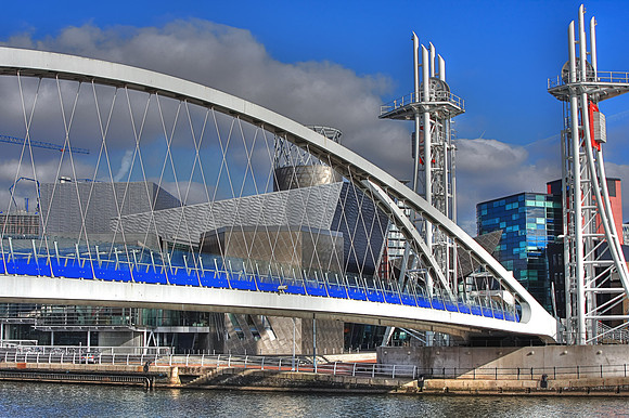 SALFORD QUAYS LIFT BRIDGE HDR MSP0002073