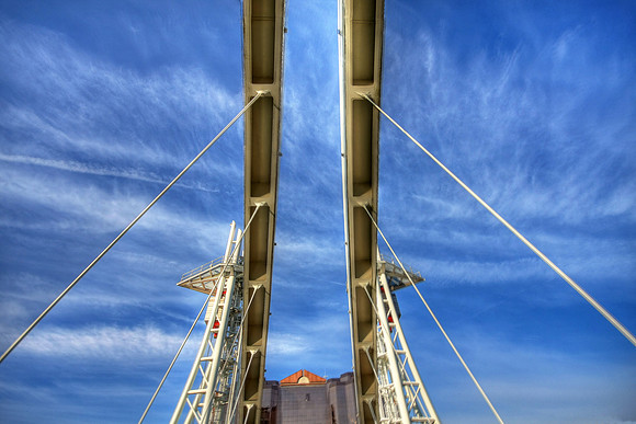 SALFORD QUAYS LIFT BRIDGE HDR MSP0002894
