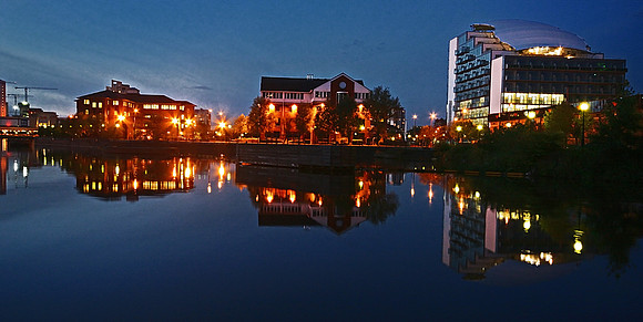 SALFORD QUAYS NIGHTS MSP0000581