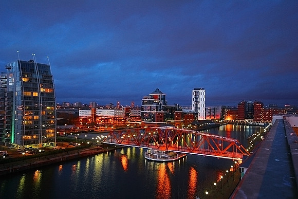 SALFORD QUAYS NIGHT MSP0000208