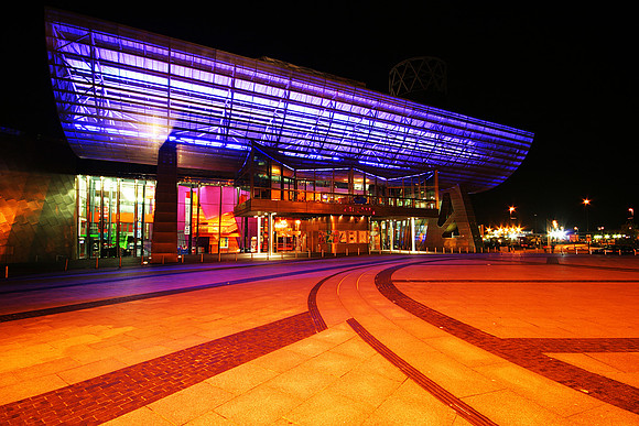 SALFORD QUAYS THE LOWRY AT NIGHT MSP0000577
