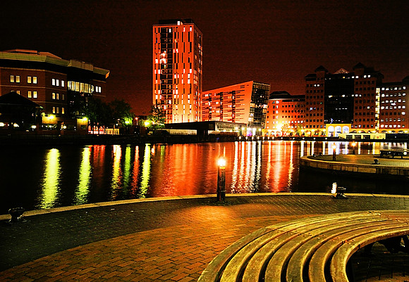 SALFORD QUAYS NIGHTS MSP0000592