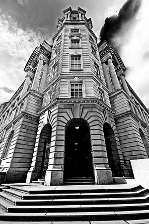 THE PORT OF LIVERPOOL BUILDONG GRADIENT MAPPED MSP0000252