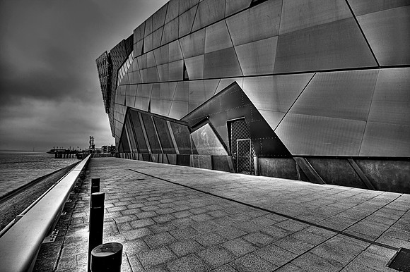 THE DEEP MONO HDR MSP0002194