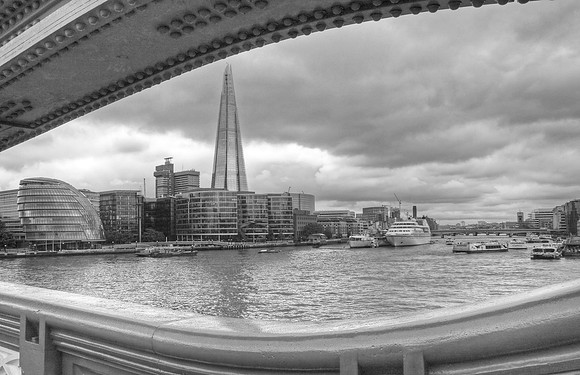 THE SHARD MONO HDR MSP0003657