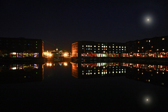 ALBERT DOCKS NIGHT TIME REFLECTIONS MSP0002801