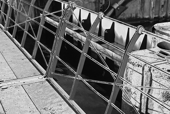 IRON WALKWAY MONO MSP0000243