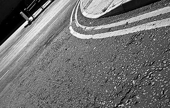DOUBLE YELLOW LINES MSP0005104