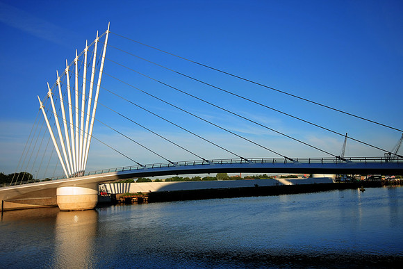 MEDIA BRIDGE SALFORD QUAYS HDR MSP0002955