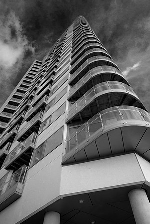 MEDIA CITY APARTMENTS SALFORD QUAYS MONO HDR MSP0002625