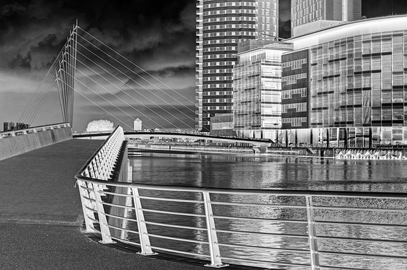 MEDIA BRIDGE SALFORD QUAYS MONO HDR MSP0002929