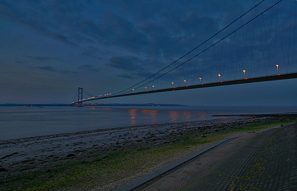 HUMBER BRIDGE DAWN MSP0000312