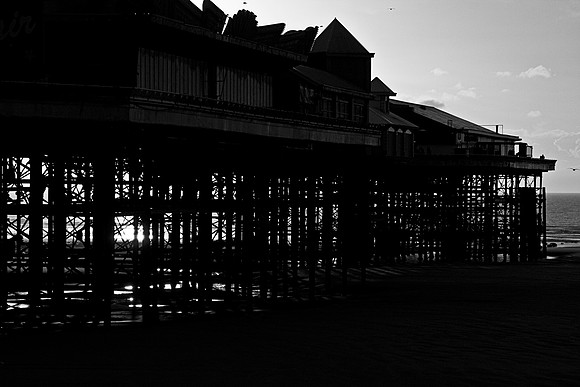 BLACKPOOL CENTRAL PIER MONO MSP0003804