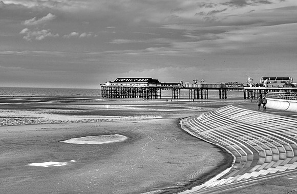 BLACKPOOL SUNSET MONO HDR MSP0003808